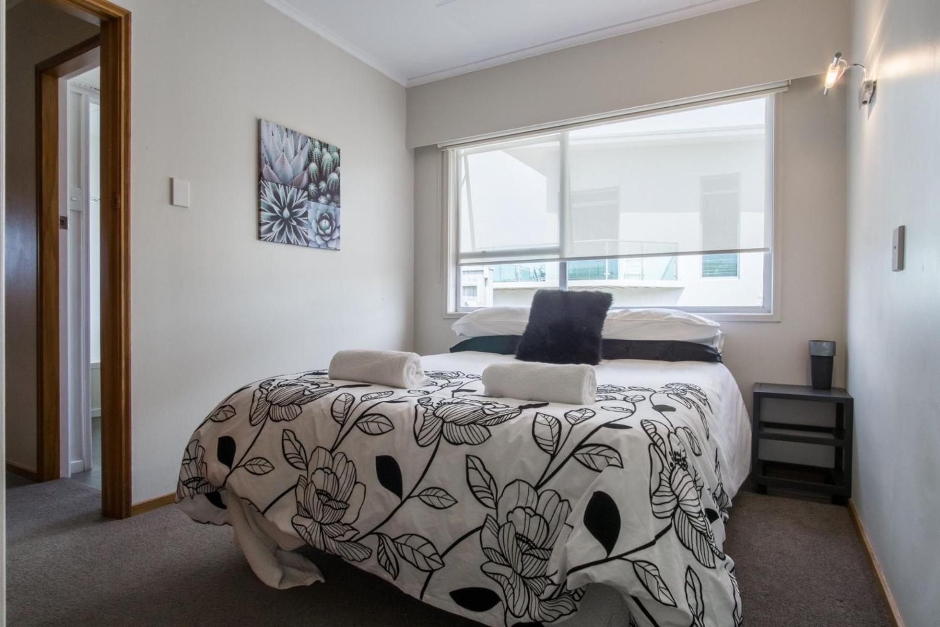Sea Breeze On Belt By Coastal Walkway Villa New Plymouth Exterior photo